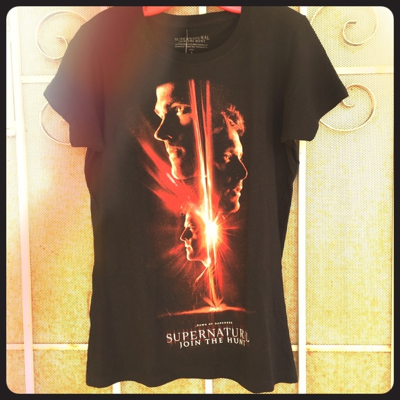Supernatural Tops - NWT Supernatural Season 13 Poster T-Shirt Large